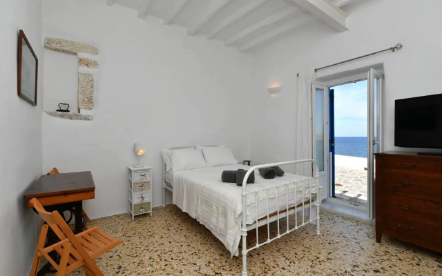 Kastro Traditional House