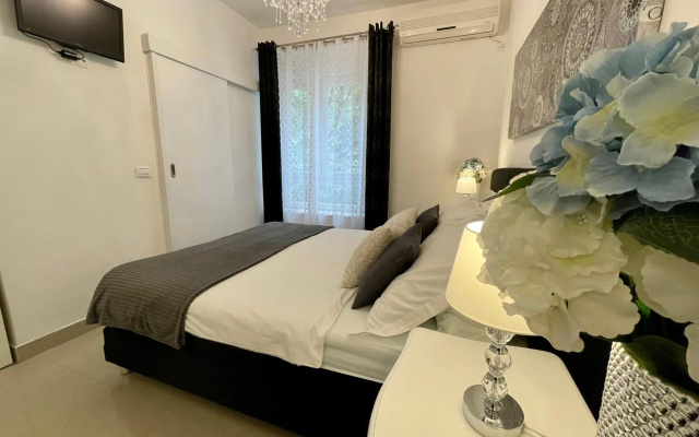 Central Square Guest House