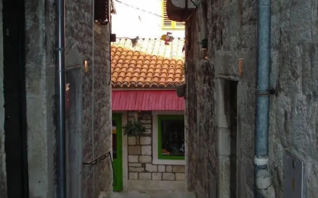 Old Center Apartments