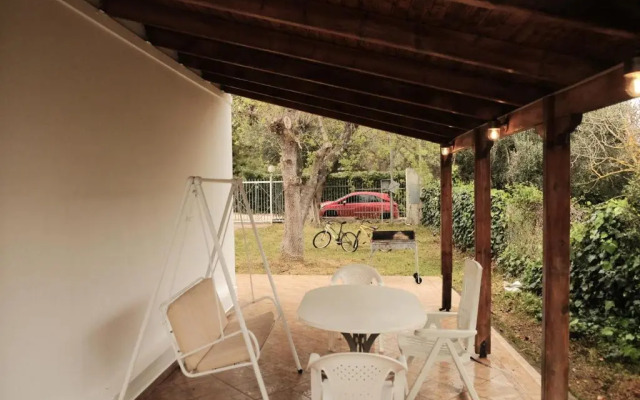 Seaside 5 Bedroom Spacious Villa close to airport