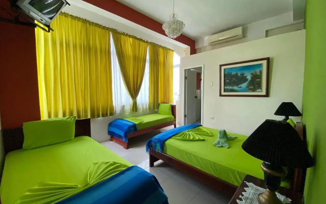 Hostal Puerto Azul