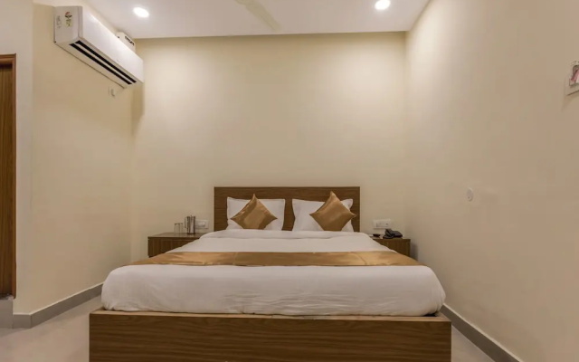 OYO 11676 Nakshatra Grand