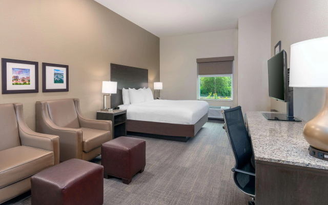 Coral Pointe Sarasota, an Ascend Collection Hotel