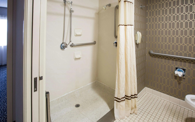 Embassy Suites Louisville East