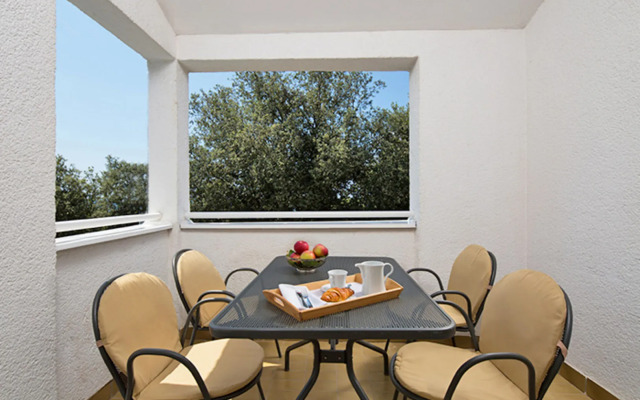 Lanterna Resort