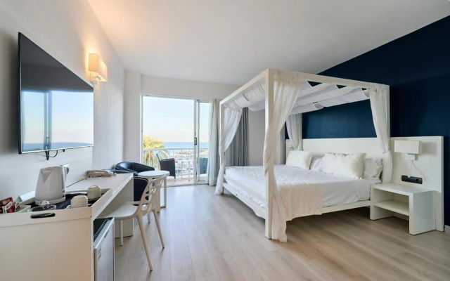 Catalonia Del Mar - Adults Only