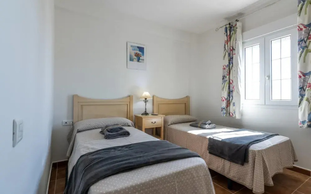 Apartment 100m From Beach