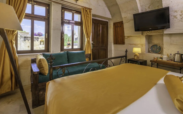 Helen Cave Suites