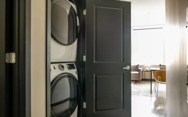FRONTDESK Flashcube Apts Downtown Kansas City