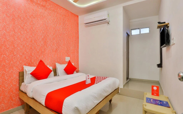 Shreenath by OYO Rooms