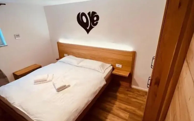 PJagodic Hotel Cerklje