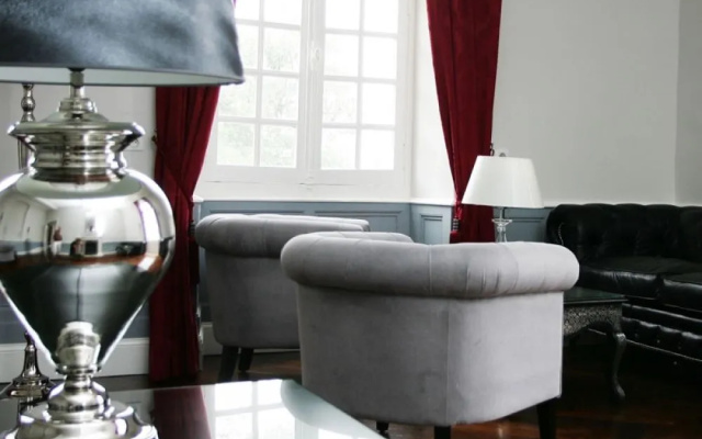Chateau Mont d'Onel