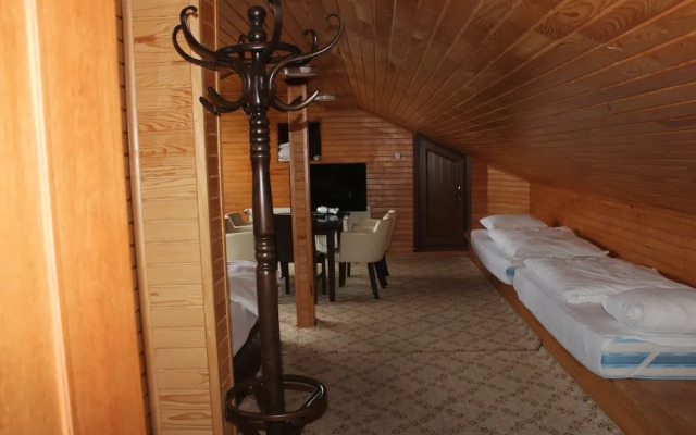Aymeydani Hotel