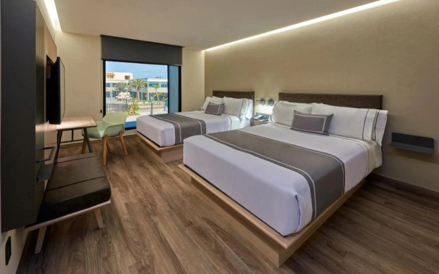 City Express Plus by Marriott Mazatlán
