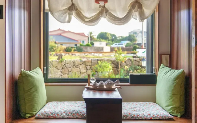 Jeju Proud Jacuzzi Dokche Pension