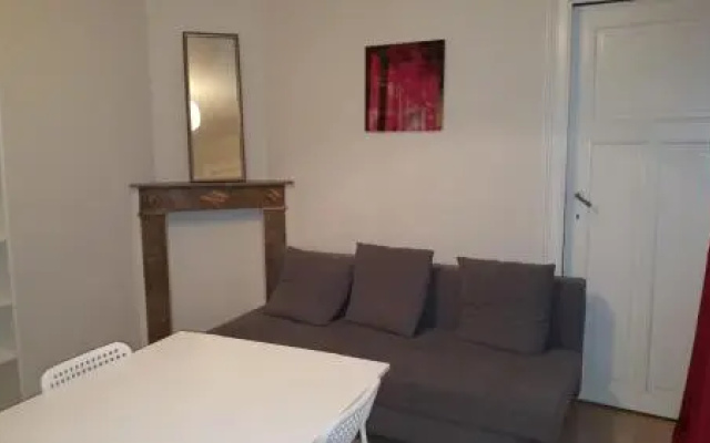 Cool Central Apartment