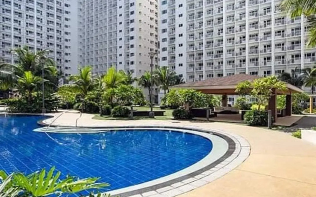 Homefort at Shore 1 Residences