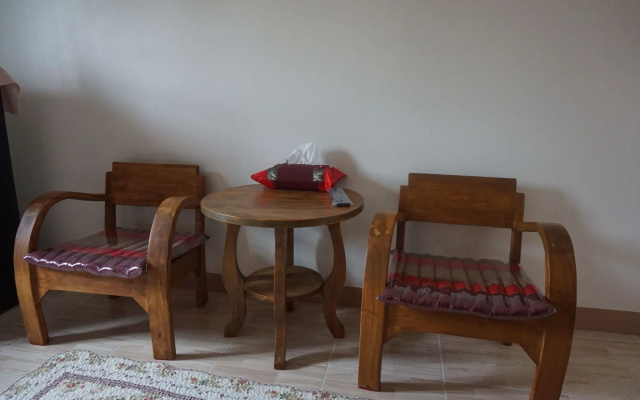 Maesot Siri Hotel