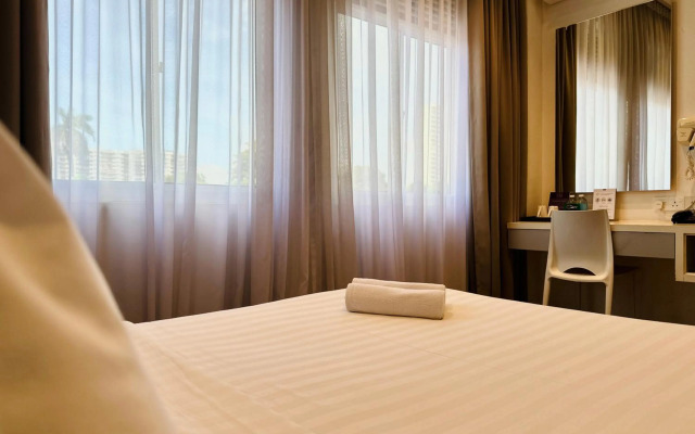 T Hotel Macallum