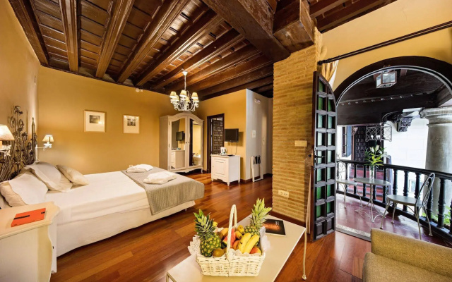 Palacio Mariana Pineda Hotel