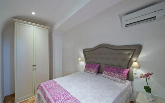 Golden Vaults 1st Floor Sea View Balcony