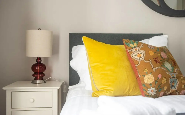 Spacious And Beautiful 2Br Flat In Morningside