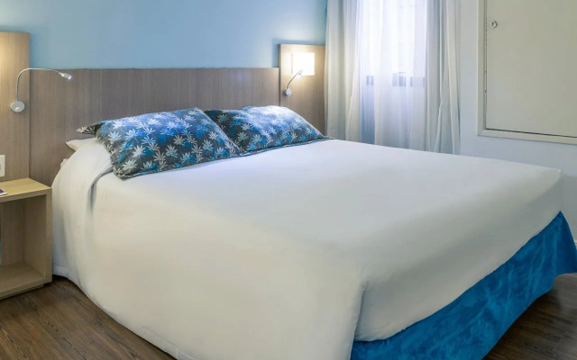 Mercure Santos