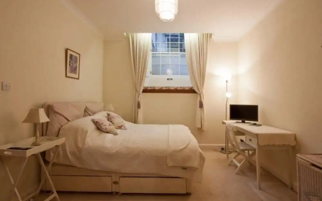 Abercromby Place Apartment
