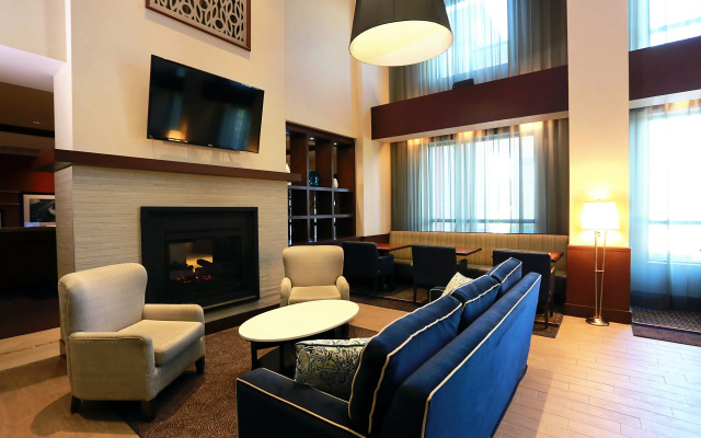 Hampton Inn & Suites by Hilton Laval