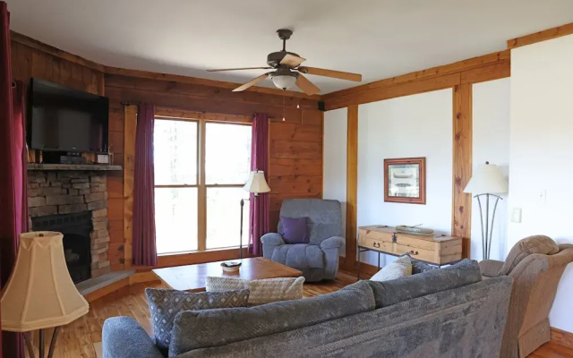 4 BR: Timbers #1 Stand Alone Cabin