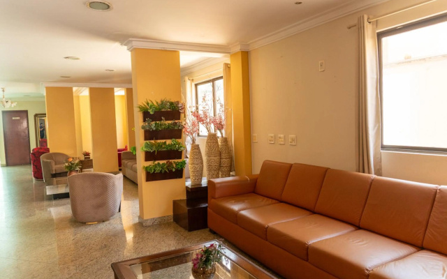 Crystal Plaza Hotel Marista