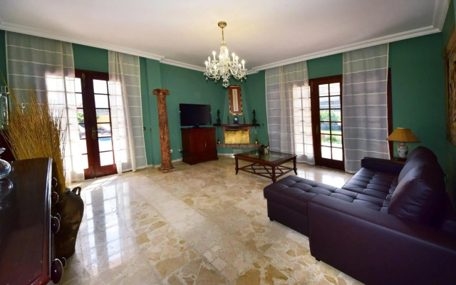 Alina - Vivienda vacacional con piscina privada