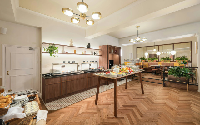 voco Letchworth Hall by IHG