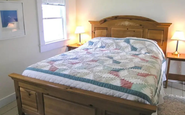180 Main Street - One Bedroom House