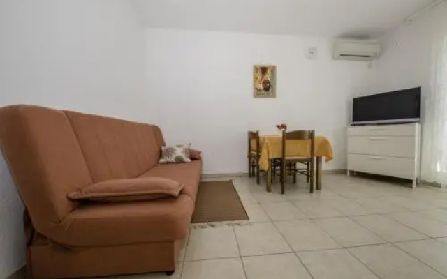 Apartment In Lopar With Terrace Air Conditioning Wi fi
