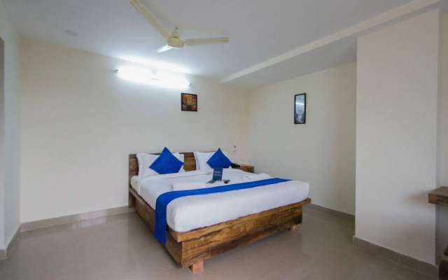 FabHotel Lotus Hitech City