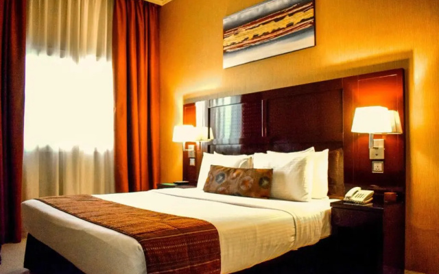 Exquisite Suite Minutes From Al Mamzar Beach