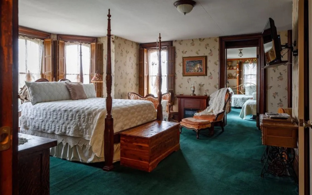 Kimmell House Inn Bed and Breakfast