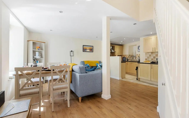 1 Old Mill Court