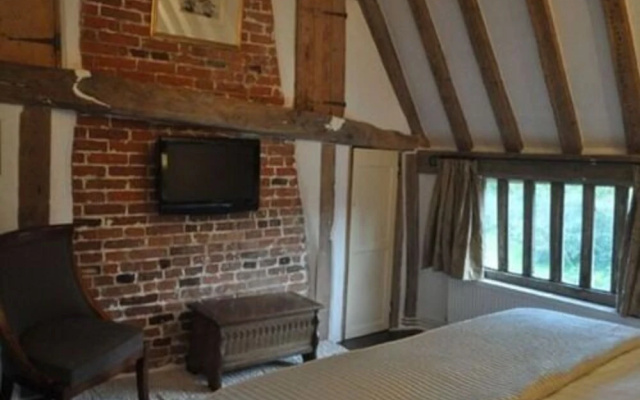 Holly Tree House
