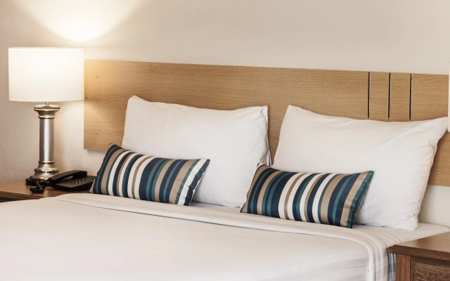 Samran Place Hotel