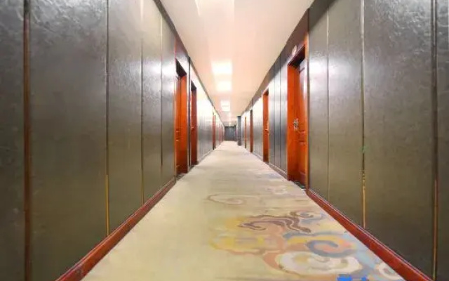 Xinhao Hotel (Chongqing Rongchang Renmin Road Commercial Pedestrian Street)