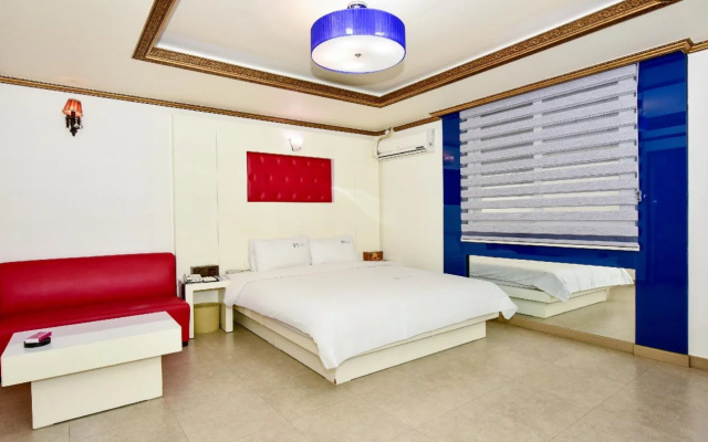 Queen Hotel
