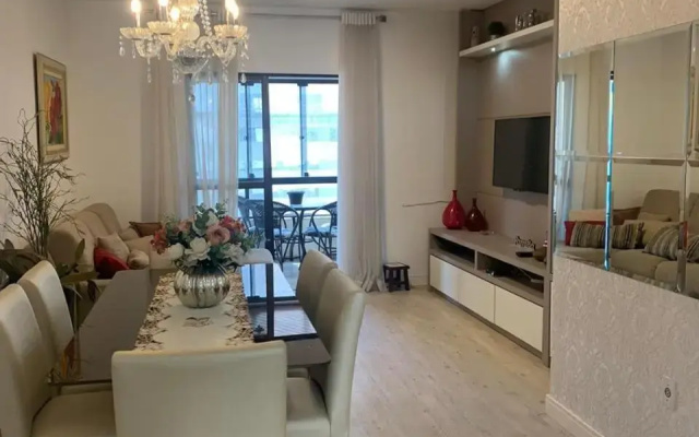 Apto 3 dorm completo - 100m Praia - Meia Praia