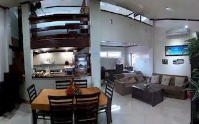 Pura Vida Inn & Tours