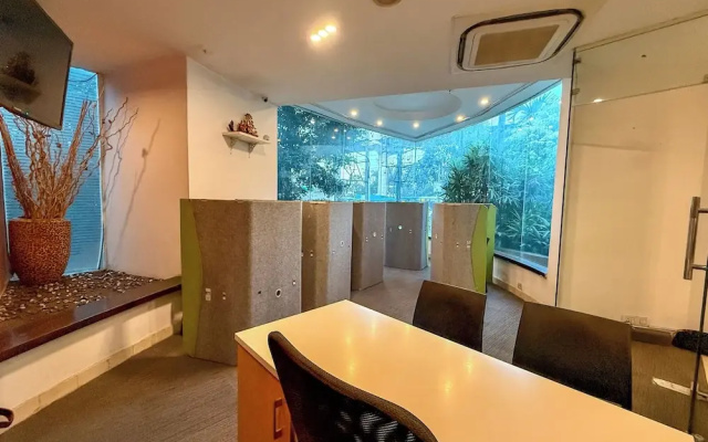 C Suites 1216 VJ Grand Central