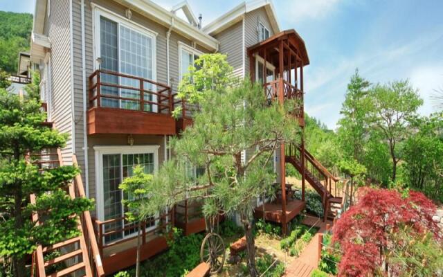 Отель Daegwalnyeong Snow Pension Южная Корея, Пхёнчан - отзывы, цены и фото номеров - забронировать отель Daegwalnyeong Snow Pension онлайн вид на фасад