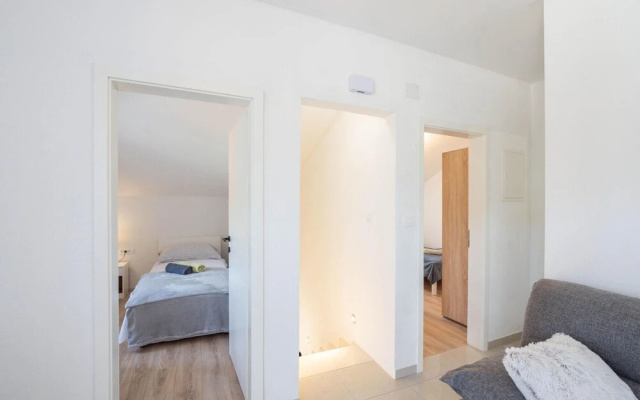 Beautiful Home in Povlja With Wifi and 3 Bedrooms