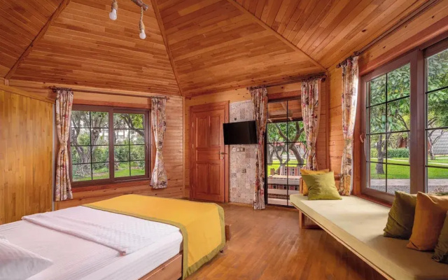 Mandarin Bungalow