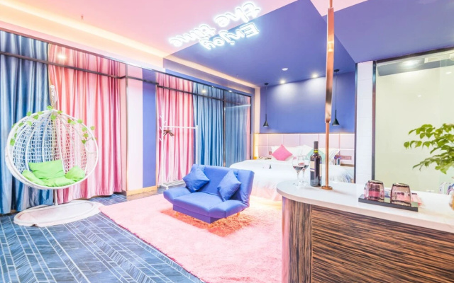 Yunzhishang SOFTTIME Hotel (Tengchong Tourist Bus Station)
